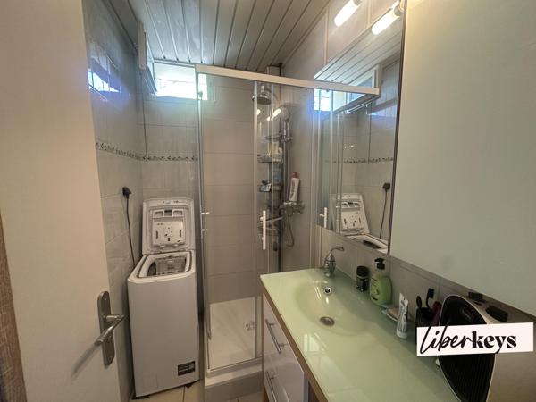 Meyzieu – Appartement 3 pièces de 56,75 m² avec balcon, cave et stationnement