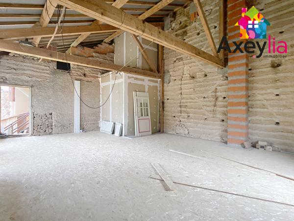 Cuinzier (42460) A VENDRE - CUINZIER - PLATEAU À AMÉNAGER EN DUPLEX AVEC TERRASSE ET JARDIN - BELLE OPPORTUNITÉ