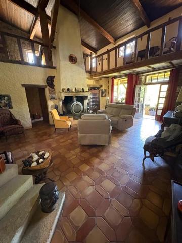 Maison à vendre à Saint-Vincent-de-Barrès (07210)