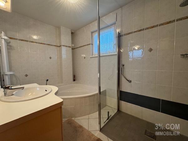 3%COM Jolie maison avec 4 chambres sur terrain de 6,21 ares  Duntzenheim (67270)