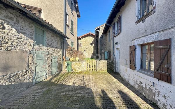 Maison à vendre    2 pièces • 49,40 m2 Nantiat
