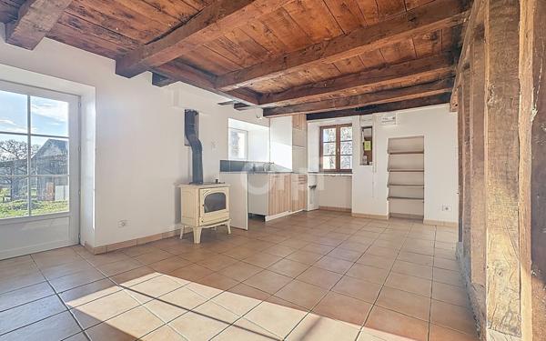 Maison à vendre    2 pièces • 49,40 m2 Nantiat