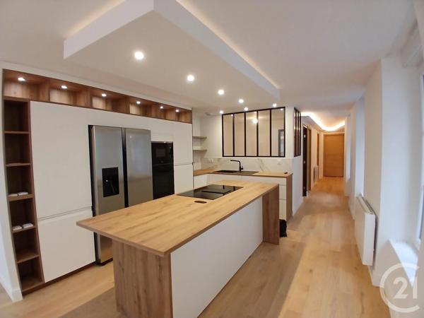 Appartement F5 à vendre  5 pièces - 98,80 m 2   GRANVILLE  - 50
