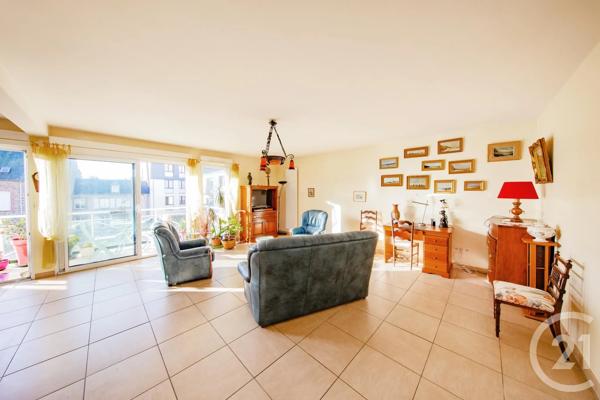 Appartement F5 à vendre  5 pièces - 98,80 m 2   GRANVILLE  - 50