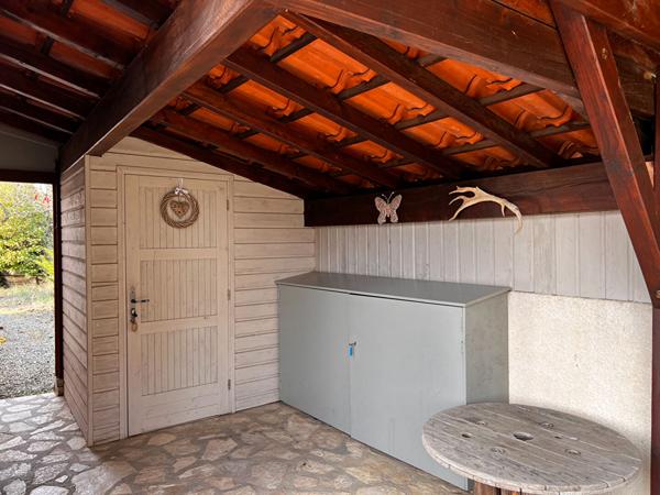 Maison 3 pièces avec terrasse ensoleillée dans environnement reposant