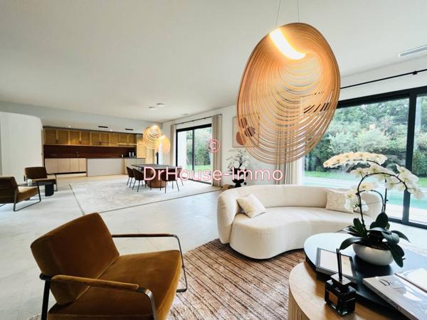 Maison à vendre 6 pièces de 400 m²