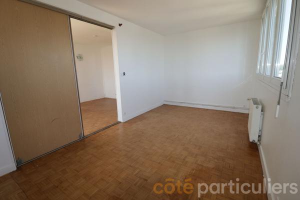 Vente
                Appartement64,25 m² - 3 Pièces -
                    SAINT JEAN LE BLANC (45650)