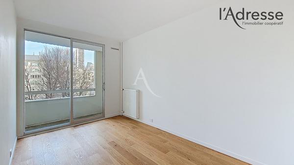 PUTEAUX/Centre ville 4/5 pièces de 97 m² avec parking boxé, 3 balcons