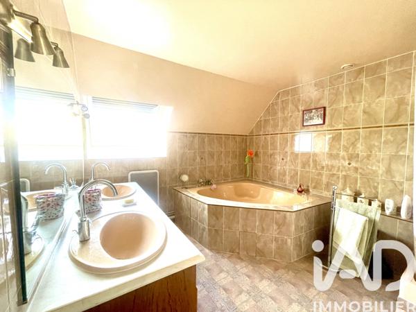 Maison à vendre 6 pièces 145 m² Varennes-Jarcy