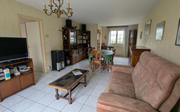 Maison à vendre    5 pièces • 100 m2 Cormelles-le-Royal