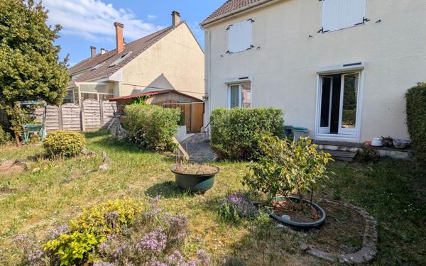 Maison à vendre    5 pièces • 100 m2 Cormelles-le-Royal