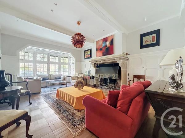Maison à vendre  9 pièces - 350 m 2   LA MADELEINE  - 59