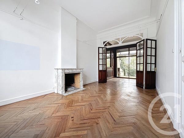 Maison à vendre  9 pièces - 350 m 2   LA MADELEINE  - 59