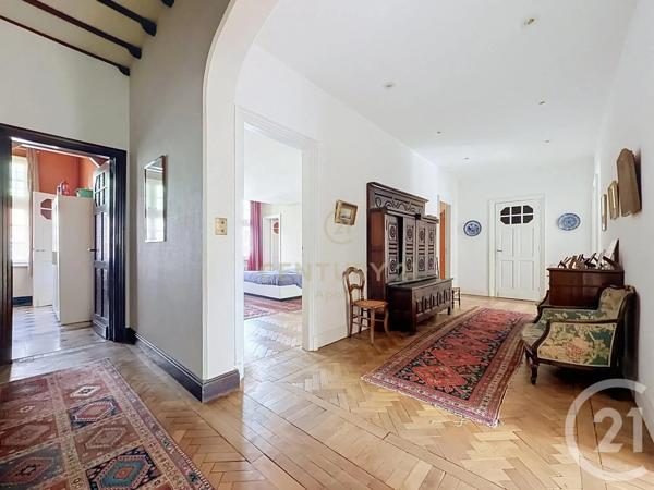 Maison à vendre  9 pièces - 350 m 2   LA MADELEINE  - 59