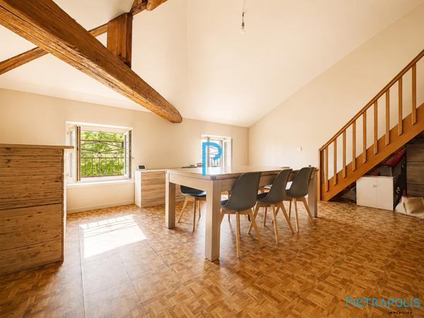 BULLY – Appartement 70 m² avec mezzanine, terrain et parking privé