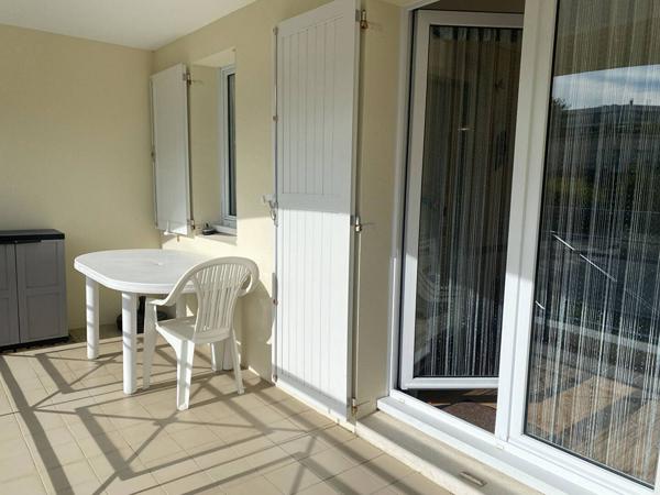 APPARTEMENT à VAUX SUR MER