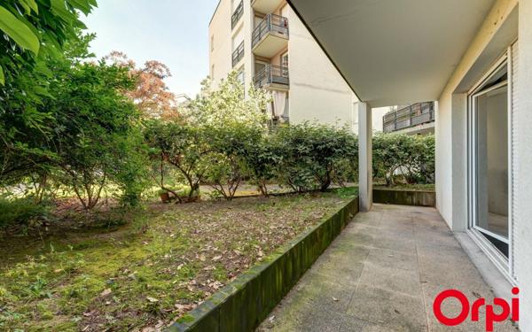 Appartement à vendre    2 pièces •  Vénissieux