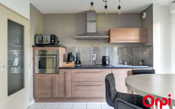 Appartement à vendre    2 pièces •  Vénissieux