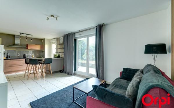Appartement à vendre    2 pièces •  Vénissieux