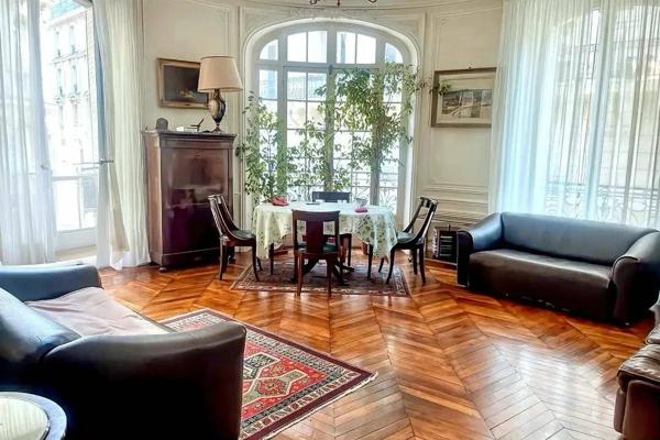 APPARTEMENT BOURGEOIS AVENUE NIEL PROCHE MARCHE PONCELET