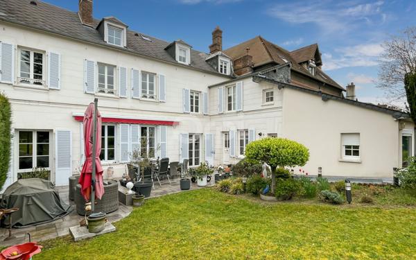 Maison à vendre    8 pièces •  Évreux