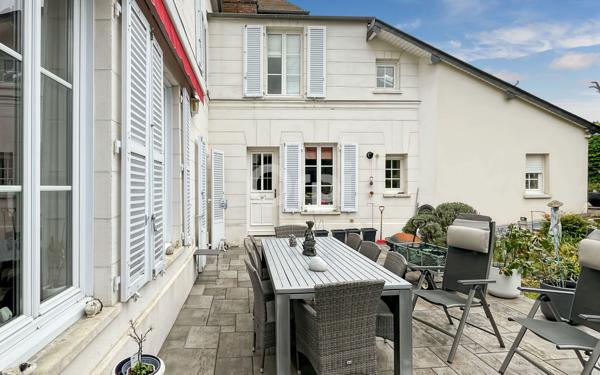 Maison à vendre    8 pièces •  Évreux