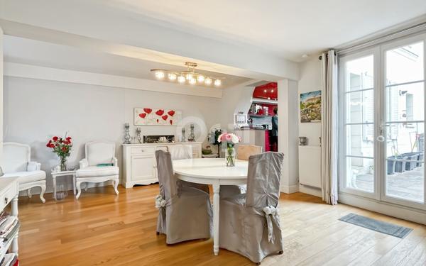 Maison à vendre    8 pièces •  Évreux