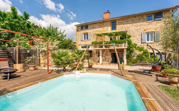 Maison à vendre    7 pièces •  Saint-Germain-sur-l'Arbresle