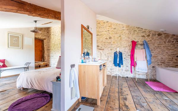 Maison à vendre    7 pièces •  Saint-Germain-sur-l'Arbresle