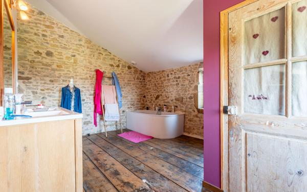 Maison à vendre    7 pièces •  Saint-Germain-sur-l'Arbresle