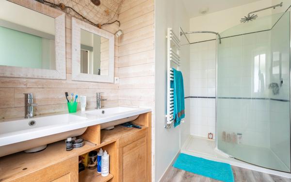 Maison à vendre    7 pièces •  Saint-Germain-sur-l'Arbresle