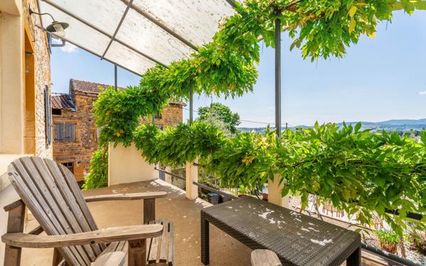 Maison à vendre    7 pièces •  Saint-Germain-sur-l'Arbresle