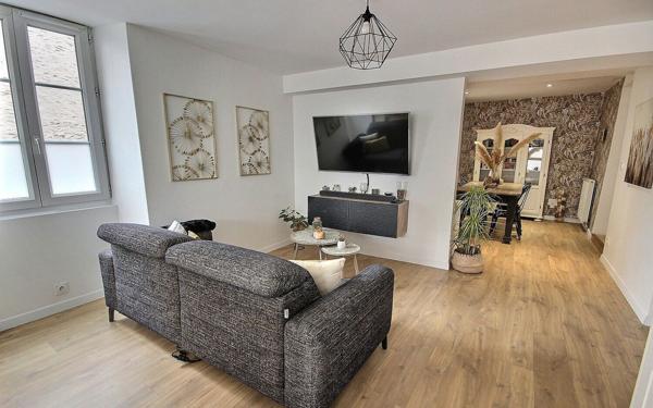 Maison à vendre    5 pièces • 123,30 m2 Lescar