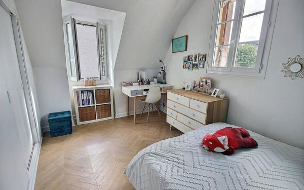 Maison à vendre    5 pièces • 123,30 m2 Lescar