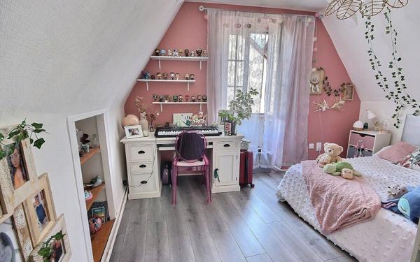 Maison à vendre    5 pièces • 123,30 m2 Lescar