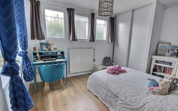 Maison à vendre    5 pièces • 123,30 m2 Lescar