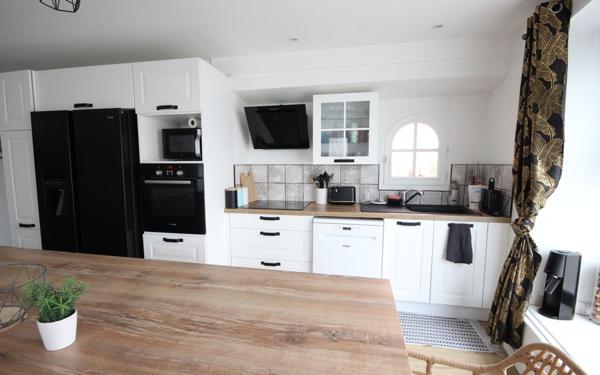 Maison à vendre    5 pièces • 123,30 m2 Lescar