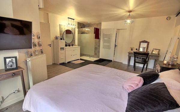 Maison à vendre    5 pièces • 123,30 m2 Lescar