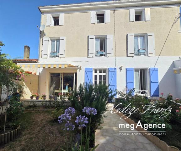 Maison à SAINT-JEAN-D'ANGELY, 17400 - 6 pièces 176m²