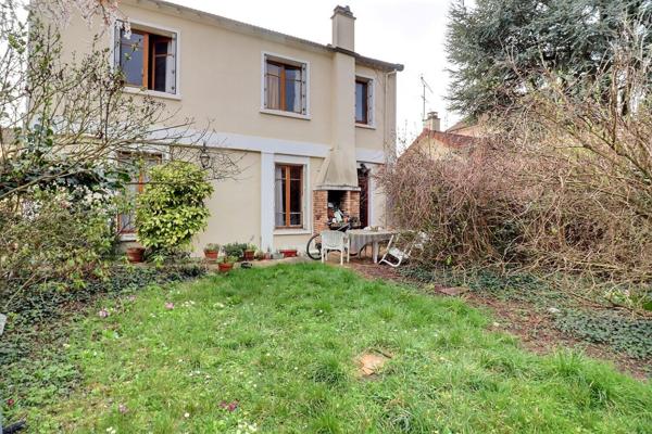 Maison familiale avec jardin ? Quartier Village