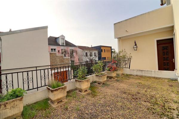 Maison familiale avec jardin ? Quartier Village