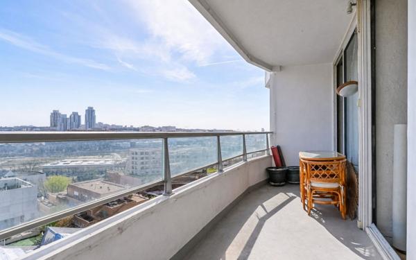 Appartement à vendre    2 pièces • 45 m2 Paris 18