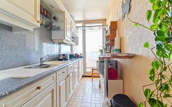 Appartement à vendre    2 pièces • 45 m2 Paris 18