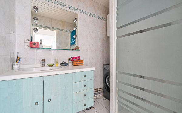 Appartement à vendre    2 pièces • 45 m2 Paris 18