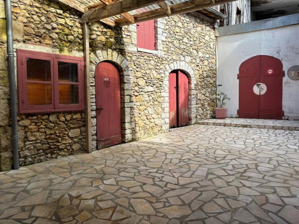 Location Fonds de commerce 4 pièces 128 m2 à Peyrehorade
