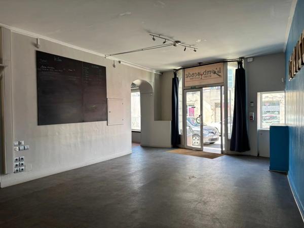 Location Fonds de commerce 4 pièces 128 m2 à Peyrehorade