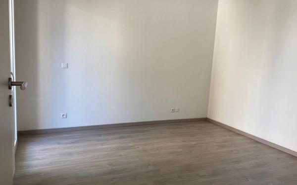 Appartement à vendre    2 pièces • 46 m2 Floirac