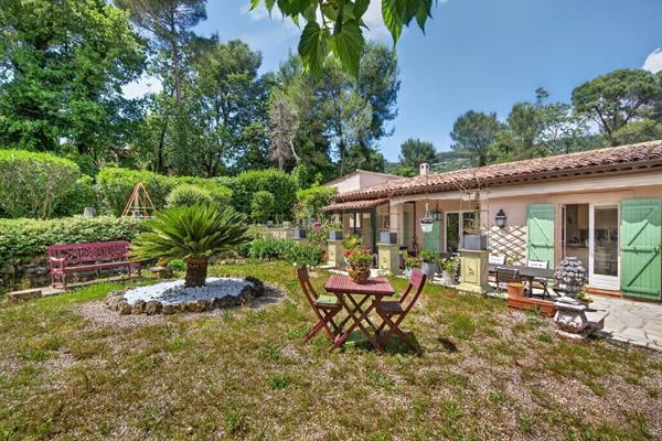 Vente Villa de luxe Peymeinade 5 Pièces 156 m²