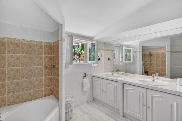 Vente Villa de luxe Peymeinade 5 Pièces 156 m²