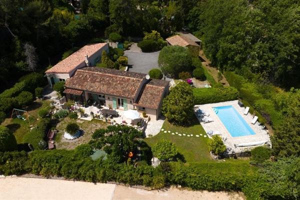 Vente Villa de luxe Peymeinade 5 Pièces 156 m²
